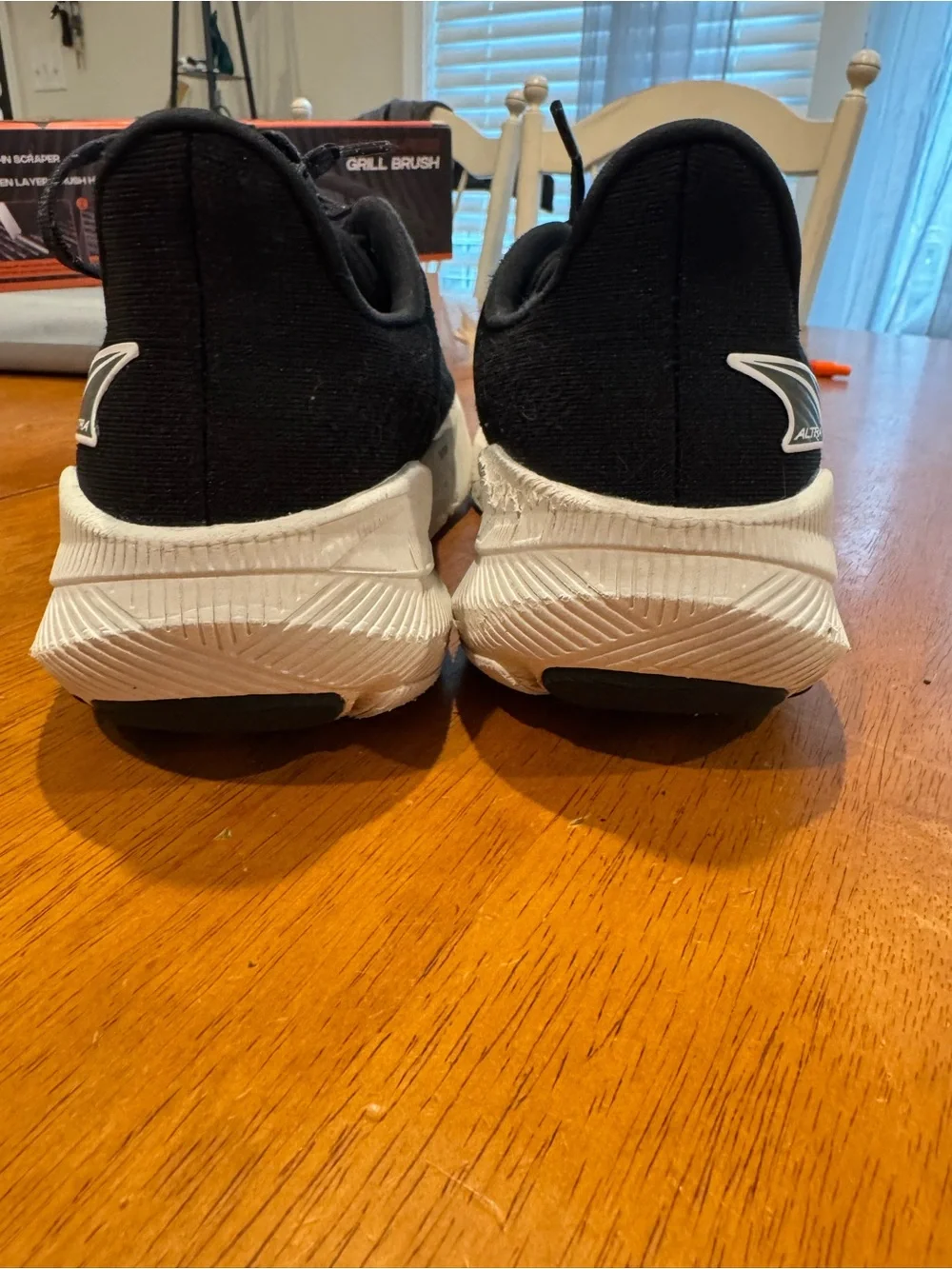 Altra Women's Black Experience Flow 2 Shoes - WELL LOVED - read description